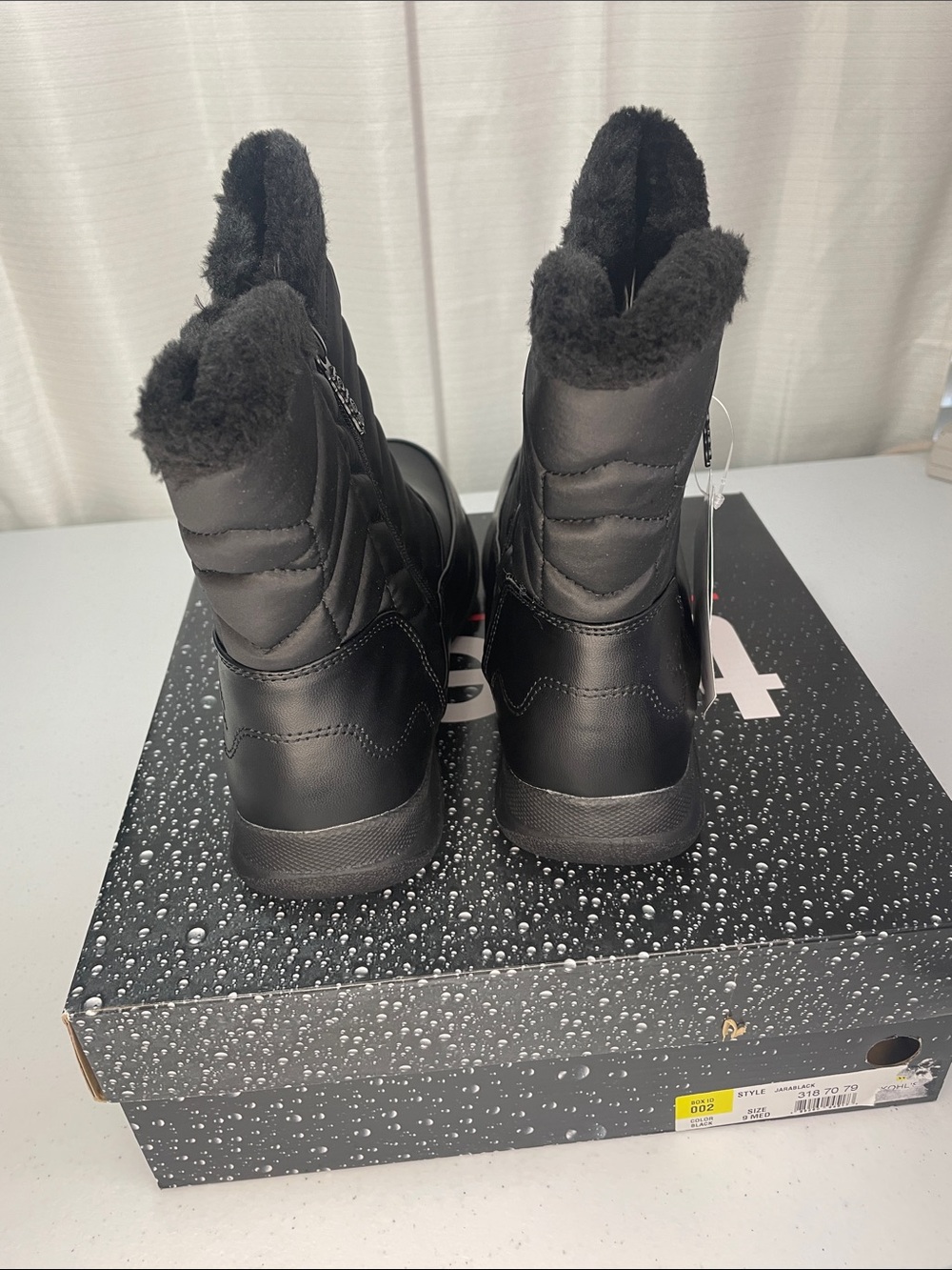 totes Black Quilted Waterproof Insulated Boots with Faux Fur Collar - Picture 3 of 4